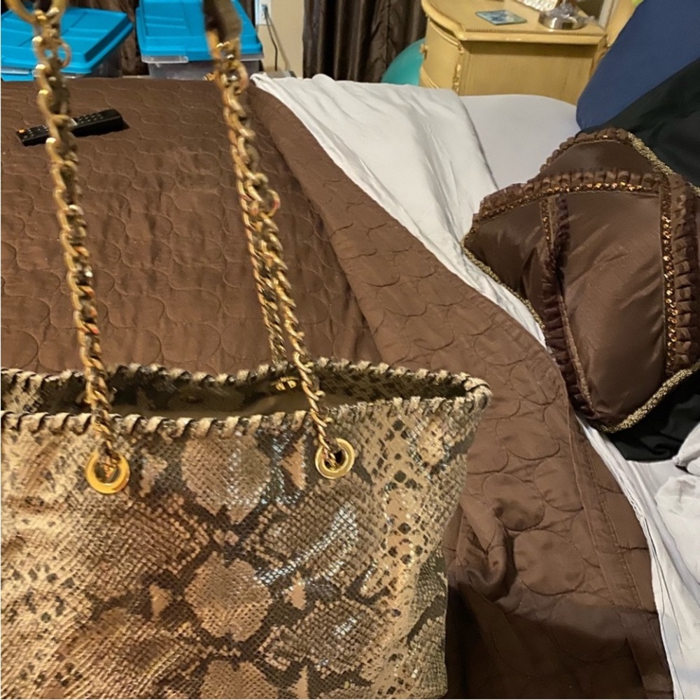 Tory Burch (python) carry all - Picture 2 of 4